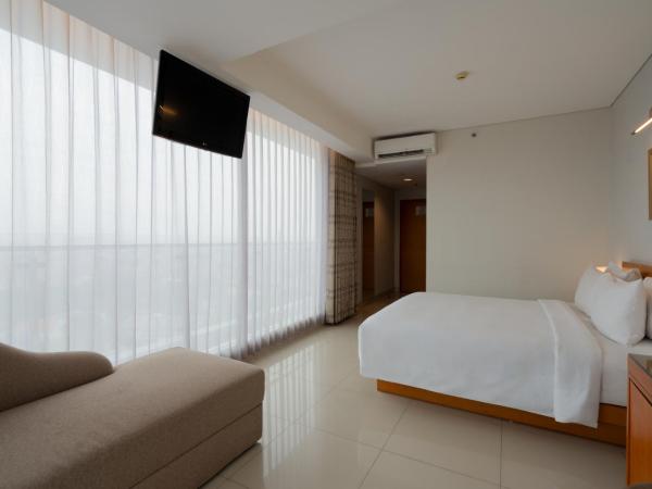The Capital Hotel Surabaya : photo 5 de la chambre suite junior
