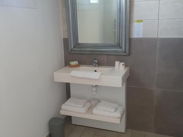 Le Mas des Quintrands Manosque - Motel de charme : photo 10 de la chambre chambre double supérieure