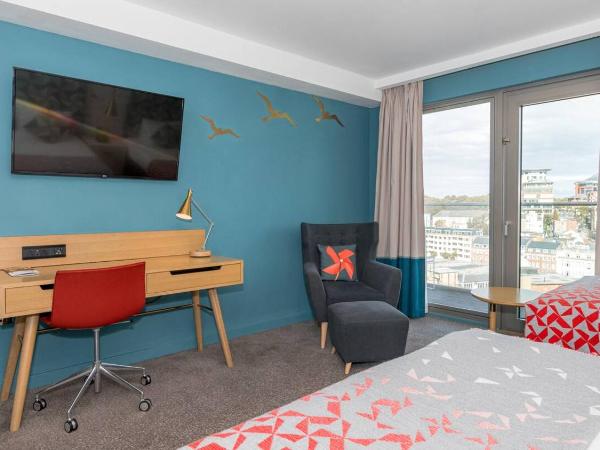 Hilton Bournemouth : photo 8 de la chambre chambre lit king-size avec lit simple d’appoint