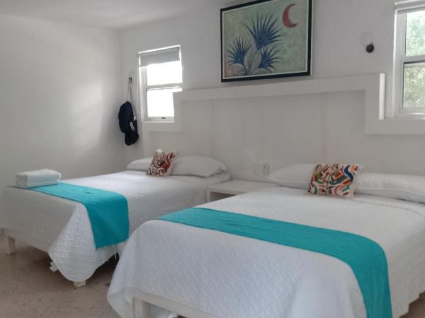 Hotel Downtown Merida : photo 6 de la chambre chambre familiale avec salle de bains privative