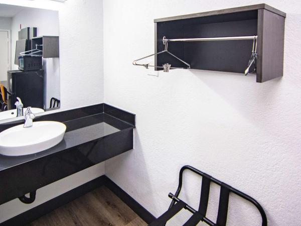 Motel 6-Kissimmee, FL - Orlando : photo 7 de la chambre chambre double