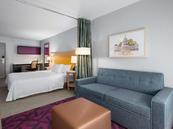 Home2 Suites by Hilton Indianapolis - Keystone Crossing : photo 3 de la chambre suite studio lit king-size avec bain à remous - accessible aux personnes malentendantes/à mobilité réduite