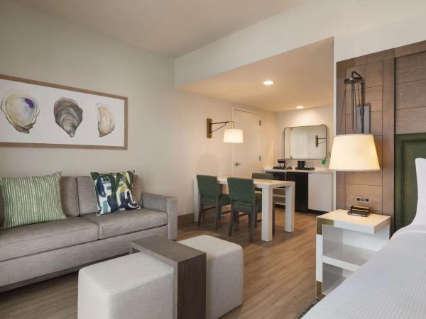 Embassy Suites By Hilton Panama City Beach Resort : photo 1 de la chambre suite studio lit king-size