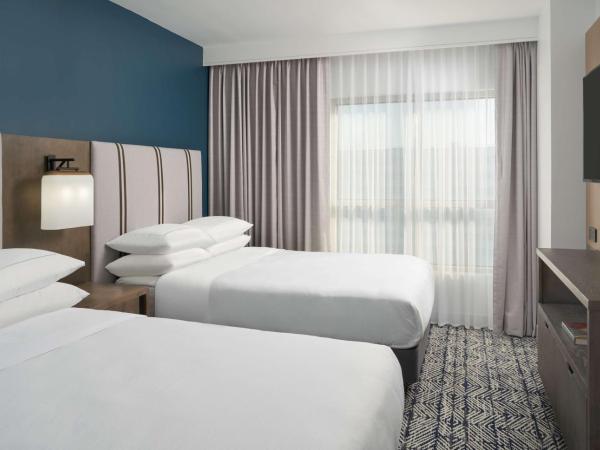 The Chifley Houston, Tapestry Collection by Hilton : photo 10 de la chambre suite 2 chambres avec 2 lits queen-size