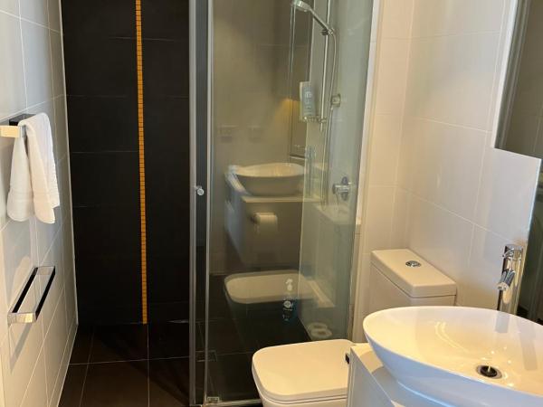 Tasha's Apartments on Warwick : photo 4 de la chambre appartement avec balcon