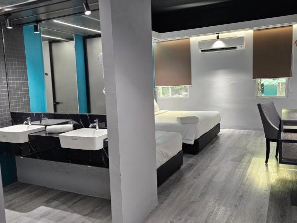 Pantai Inn Kota Kinabalu : photo 3 de la chambre chambre familiale supérieure