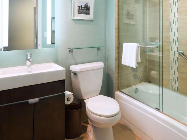 DoubleTree by Hilton Jacksonville Riverfront, FL : photo 4 de la chambre chambre double avec 2 lits doubles