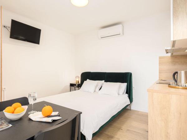 Apartments & Rooms Buble : photo 3 de la chambre studio avec terrasse