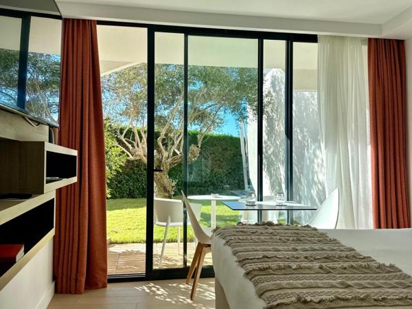 Hôtel La Plage 5 étoiles La Grande Motte : photo 1 de la chambre chambre double - vue sur jardin