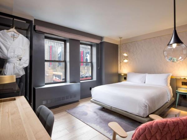 The Time New York, part of JdV by Hyatt : photo 1 de la chambre chambre lit queen-size 