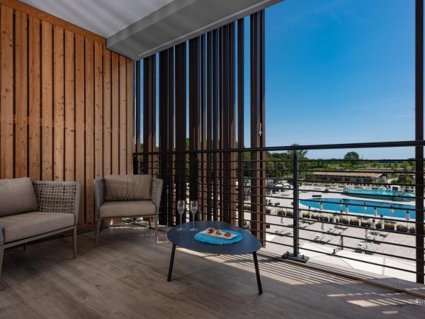 Lino delle Fate Eco Resort : photo 3 de la chambre chambre standard avec balcon