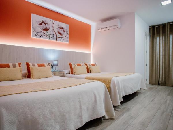 Pensión mastil 16. P2 : photo 5 de la chambre chambre quadruple avec salle de bains privative