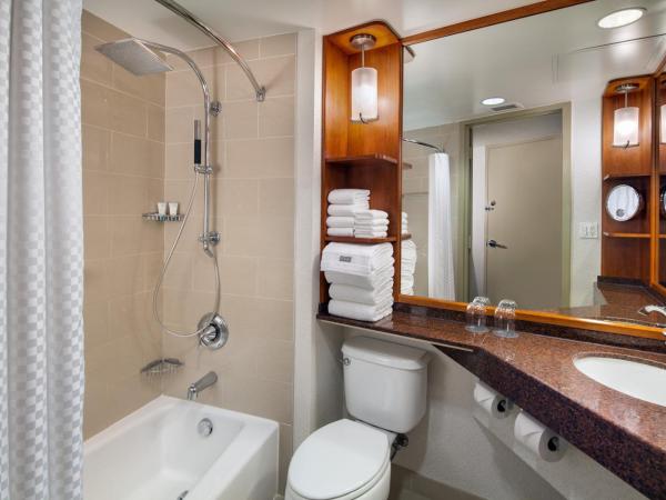 The Westin Bonaventure Hotel & Suites, Los Angeles : photo 8 de la chambre suite tour 1 chambre avec lit king-size et canapé-lit - vue sur ville