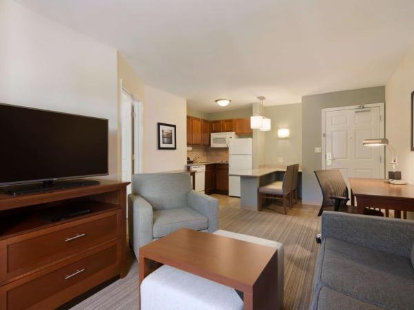 Homewood Suites Jacksonville Deerwood Park : photo 2 de la chambre suite 1 chambre lit king-size - non-fumeurs