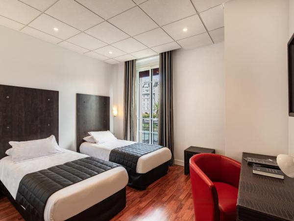 Hôtel Jeanne d'Arc : photo 2 de la chambre chambre lits jumeaux - vue sur montagne