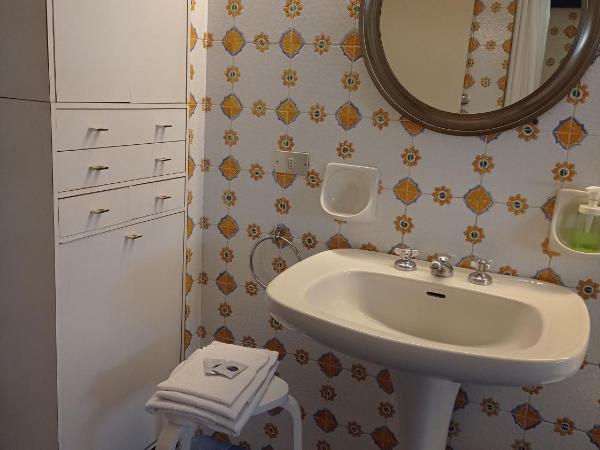 B&B Casa Mancini : photo 1 de la chambre chambre double avec salle de bains privative