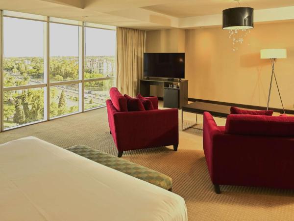 Hilton Mendoza : photo 1 de la chambre suite junior exécutive lit king-size