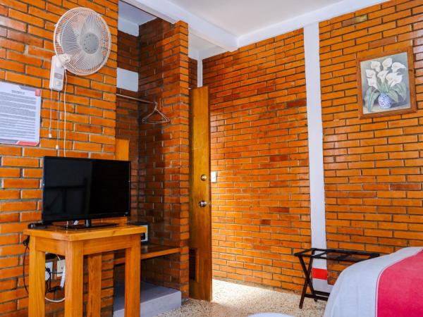 Hotel Posada el Cid : photo 4 de la chambre chambre double avec 2 lits doubles