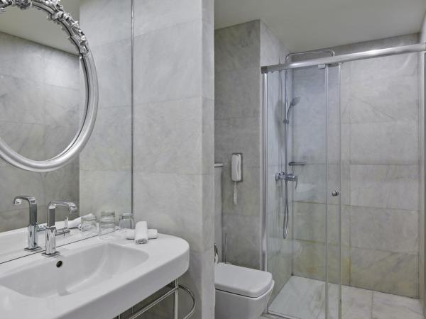 TITANIC Gendarmenmarkt Berlin : photo 6 de la chambre chambre double supérieure