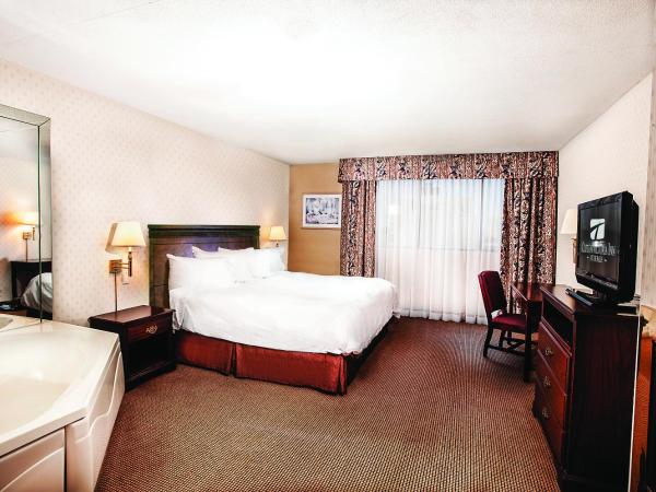 Clifton Victoria Inn at the Falls : photo 1 de la chambre suite lit queen-size avec jacuzzi