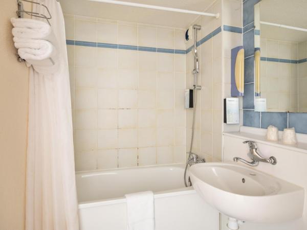 Campanile Brive-La-Gaillarde Ouest : photo 4 de la chambre chambre lits jumeaux