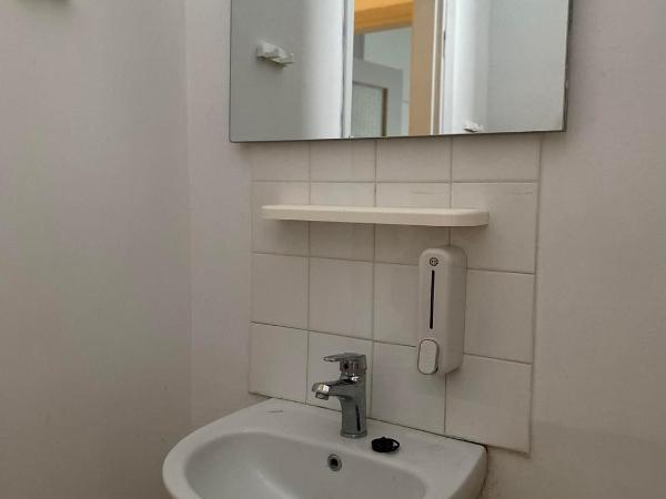 Lait Hostel : photo 10 de la chambre lit dans dortoir mixte de 4 lits