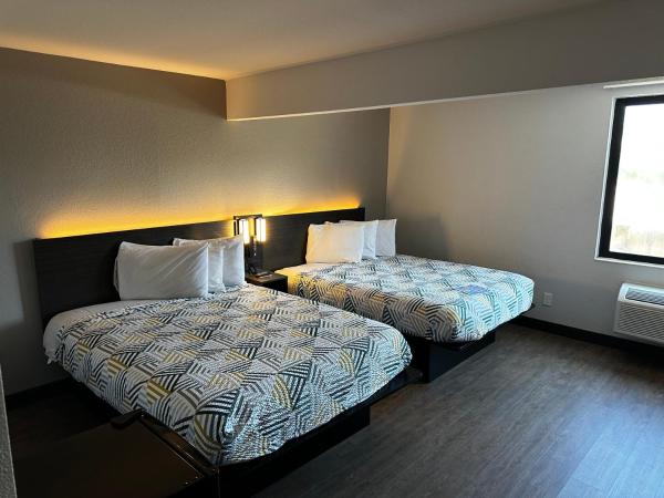 Motel 6-San Diego, CA - Hotel Circle - Mission Valley : photo 4 de la chambre chambre 2 lits queen-size - non-fumeurs