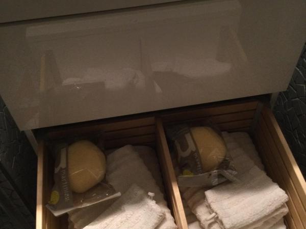 Les pieds dans l'eau : photo 7 de la chambre chambre double – vue sur lac