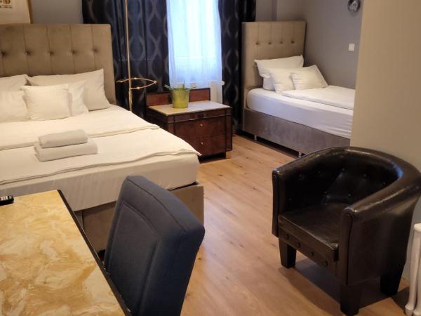 Hotel Franken an der Messe : photo 3 de la chambre chambre lits jumeaux