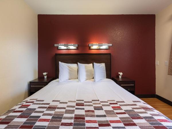 Sacramento Inn & Suites : photo 2 de la chambre studio lit king-size