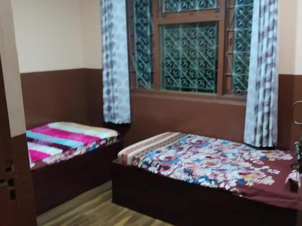 Nirvaan Guest House (Hotel Bibidh) : photo 7 de la chambre chambre double avec salle de bains privative