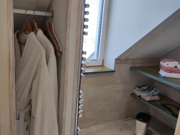 Domaine du Clos Fleuri - Spa : photo 10 de la chambre suite standard avec vue sur la mer