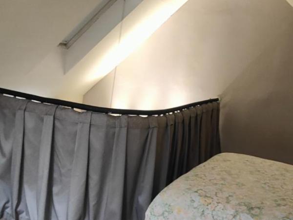 maison d'hôtes prince face au château du clos Luce : photo 10 de la chambre chambre lit queen-size - vue sur jardin