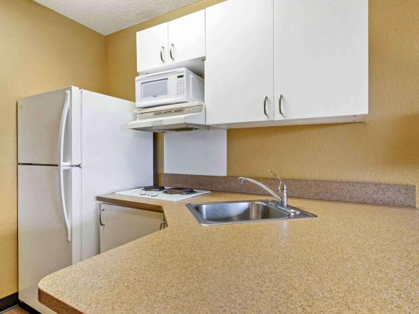 Extended Stay America Select Suites - Tampa - North - USF - Attractions : photo 4 de la chambre studio lit queen-size - non-fumeurs