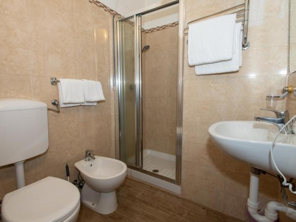 Hotel Piola : photo 9 de la chambre chambre lits jumeaux