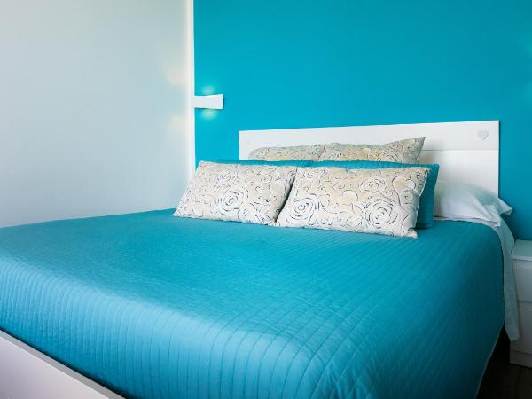 MarLove Siracusa - Private Sea Access - Self-check in : photo 2 de la chambre chambre lit king-size - vue sur mer