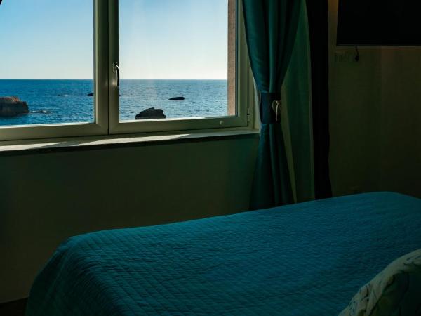 MarLove Siracusa - Private Sea Access - Self-check in : photo 2 de la chambre chambre double deluxe - vue sur mer
