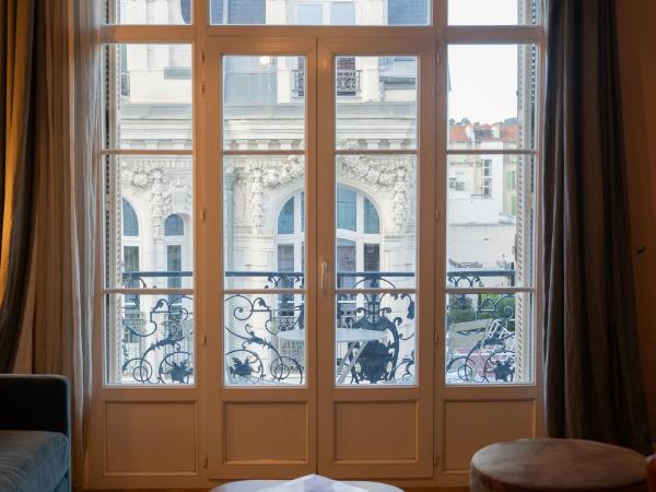 Maison Lamartine - Nice : photo 2 de la chambre appartement exécutif