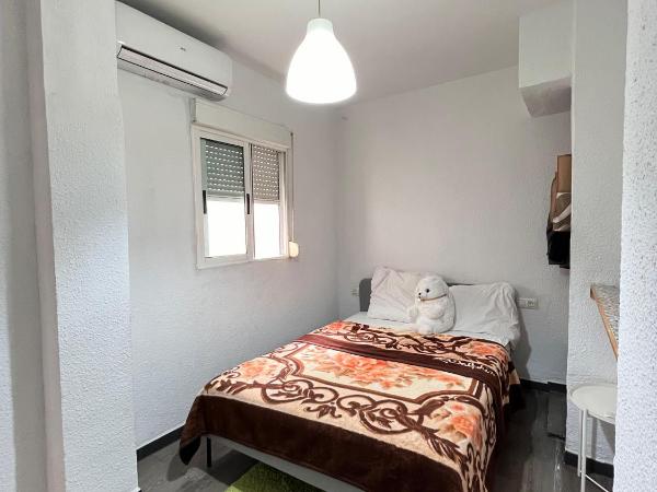 HotSpot Valencia : photo 6 de la chambre chambre double avec salle de bains commune