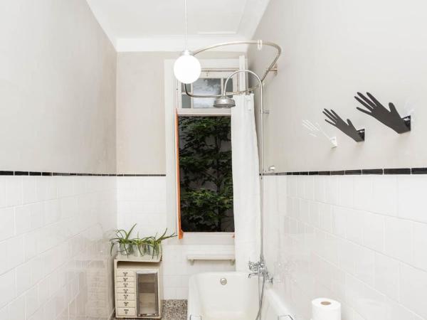 14º Esquadra — Cais das Pedras Guest House : photo 1 de la chambre chambre double deluxe avec baignoire