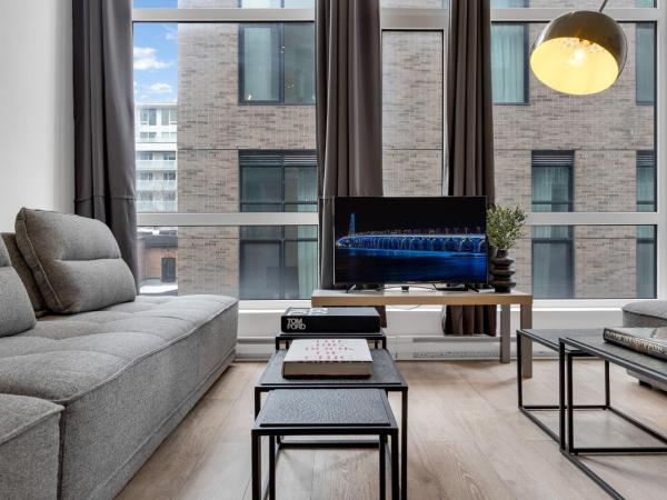 Liv MTL Downtown : photo 6 de la chambre downtown-404 | spacious penthouse duplex + mezzanine mtl