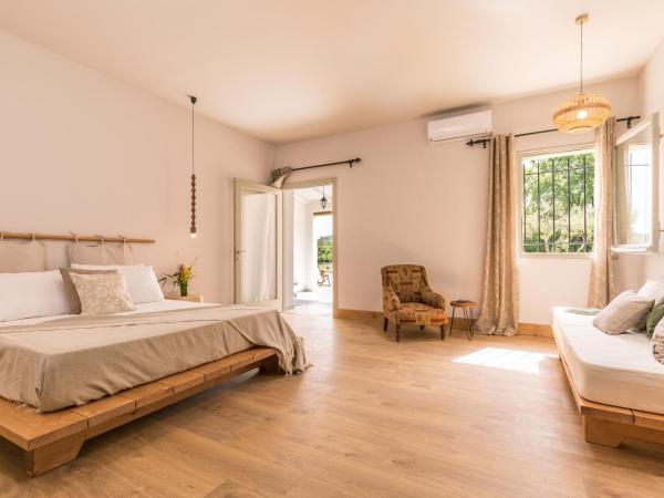 Luna Inn B&B : photo 3 de la chambre chambre double deluxe avec lit d'appoint