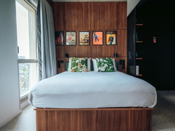 JOST Hôtel Bordeaux Centre Gare Saint Jean : photo 5 de la chambre chambre triple standard