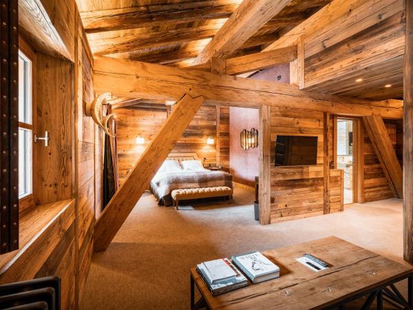 Hôtel LA MOURRA : photo 1 de la chambre suite 2 chambres