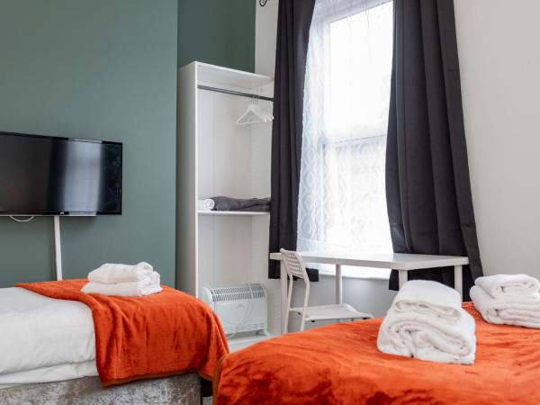 Castlereagh guest House : photo 8 de la chambre chambre triple confort