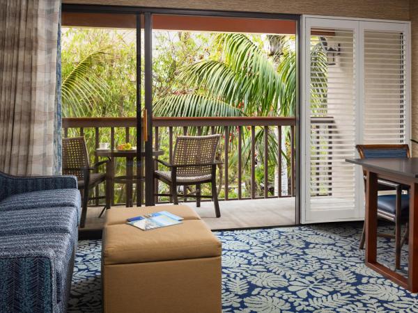 Catamaran Resort Hotel and Spa : photo 2 de la chambre hébergement lit king-size - vue sur jardin 