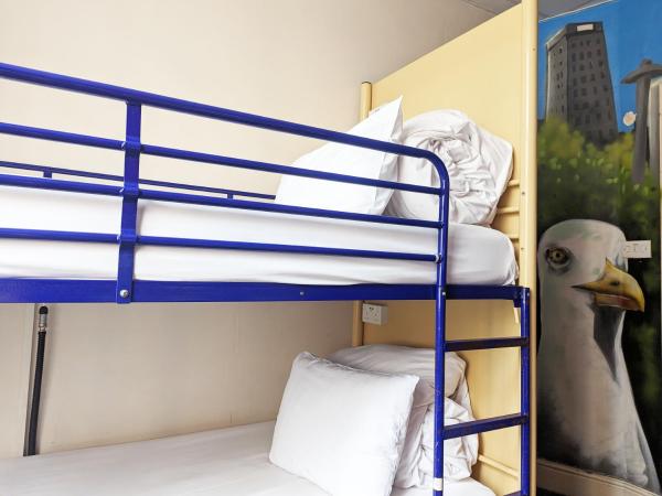 Rock n Bowl : photo 4 de la chambre lit dans dortoir mixte de 4 lits
