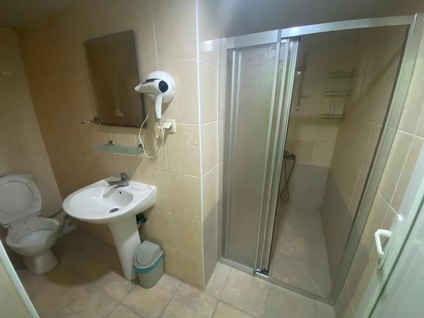 Camel Hotel & Apart : photo 7 de la chambre chambre double avec salle de bains privative