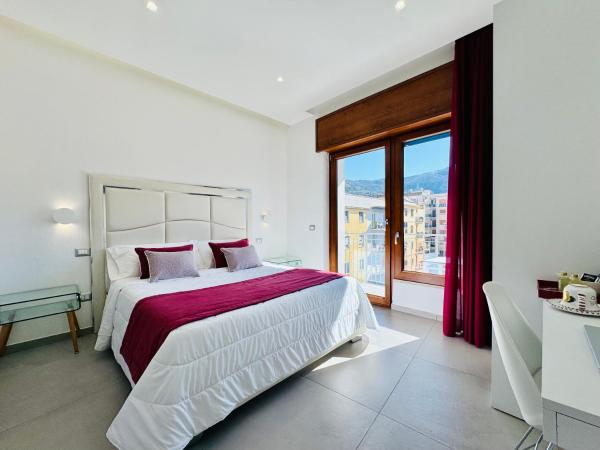 Vera Gioia Rooms de Charme : photo 3 de la chambre chambre double deluxe avec balcon