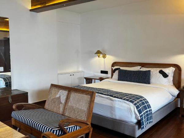 Abode Bombay : photo 3 de la chambre 4th floor suite room with bathtub